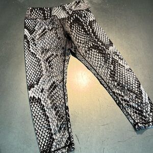 Miami fitware Large 7/8 leggings